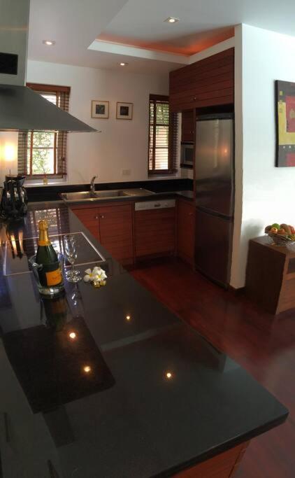 Villa Saffron Private Secure 3 Bed 2 Baths Pool Villa Phuket Екстериор снимка